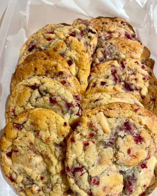 Raspberry white chocolate cookie