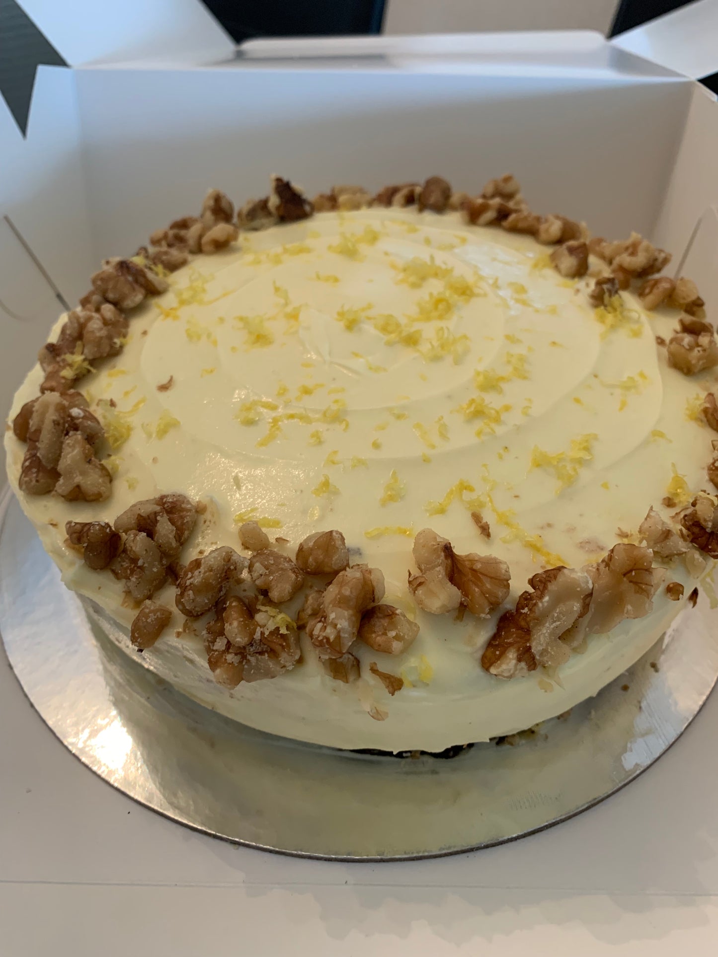 Carrot cake whole